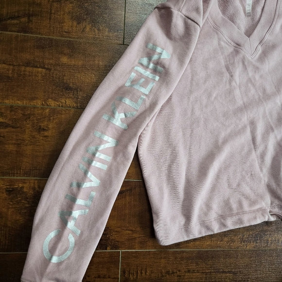 Calvin Klein Performance V-Neck Crop Sweatshirt Mauve Pink Size Large - Picture 6 of 9